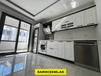 Cumhuriyet Mahallesinde ,Geniş ,Merkeze Yakın, Doğalgazlı 3+1 Satılık Daire